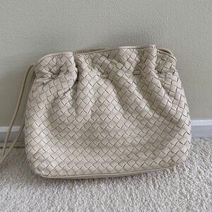 Vintage Aspects Cream Leather Woven Cross Body Shoulder Bag